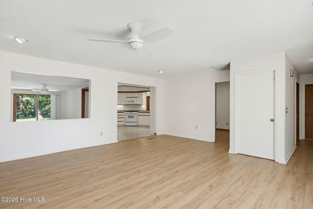 1984 Kings Landing Road, Hampstead, NC 28443