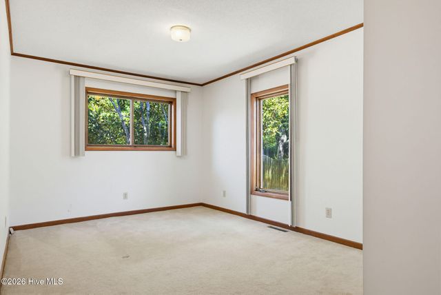 1984 Kings Landing Road, Hampstead, NC 28443