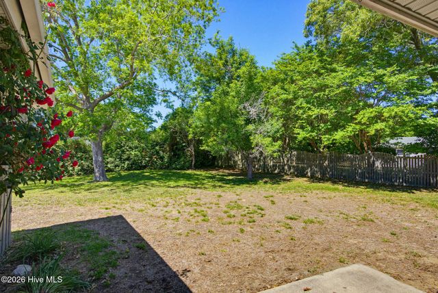 1984 Kings Landing Road, Hampstead, NC 28443