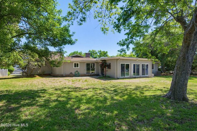 1984 Kings Landing Road, Hampstead, NC 28443