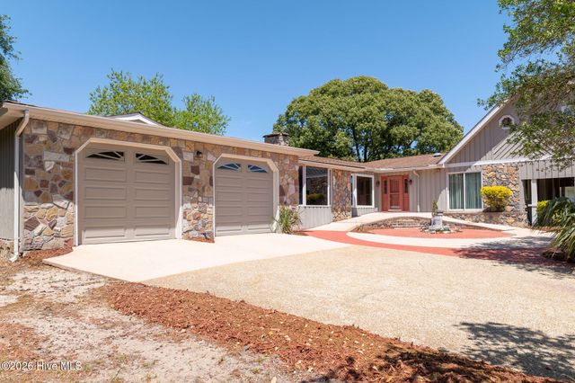 1984 Kings Landing Road, Hampstead, NC 28443