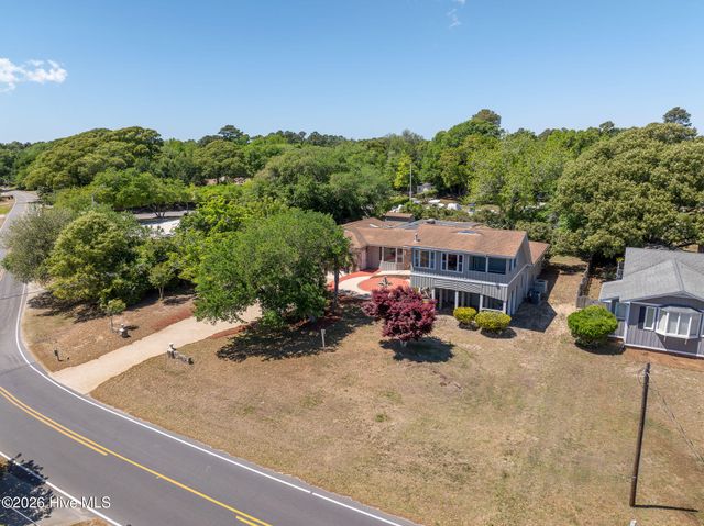 1984 Kings Landing Road, Hampstead, NC 28443