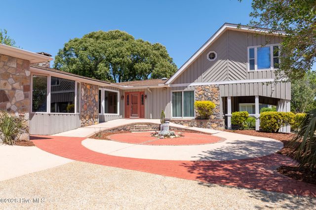 1984 Kings Landing Road, Hampstead, NC 28443