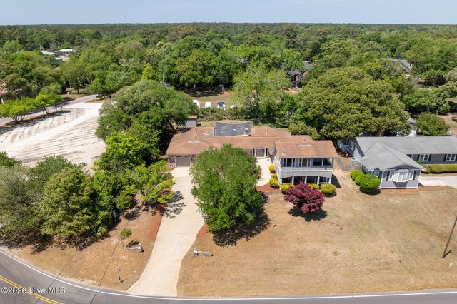 1984 Kings Landing Road, Hampstead, NC 28443