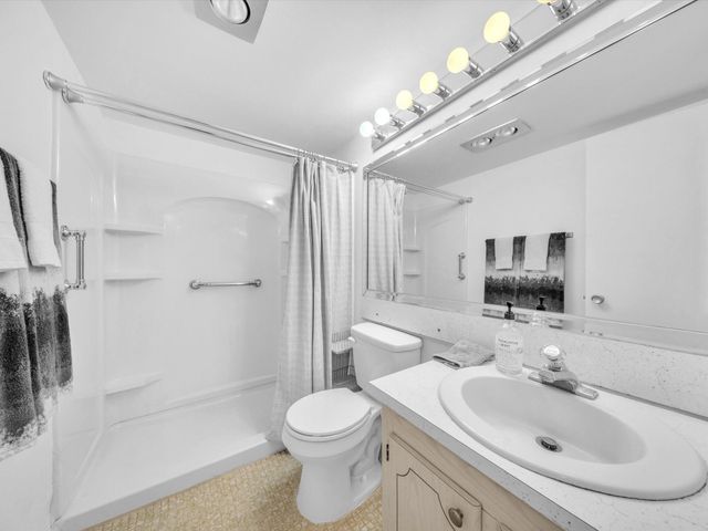 43 Windsor C, West Palm Beach, FL 33417