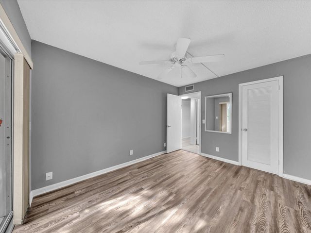 43 Windsor C, West Palm Beach, FL 33417