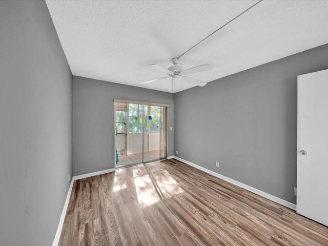 43 Windsor C, West Palm Beach, FL 33417