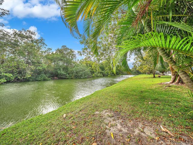 43 Windsor C, West Palm Beach, FL 33417