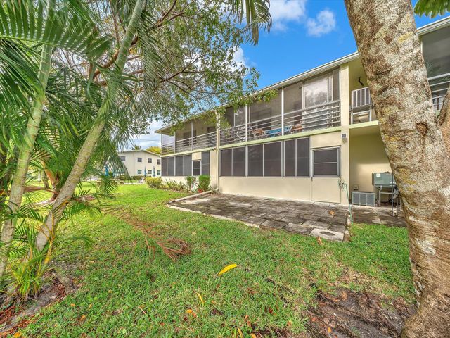 43 Windsor C, West Palm Beach, FL 33417