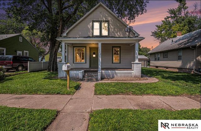 1242 E 4th Street, Fremont, NE 68025