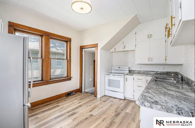 1242 E 4th Street, Fremont, NE 68025