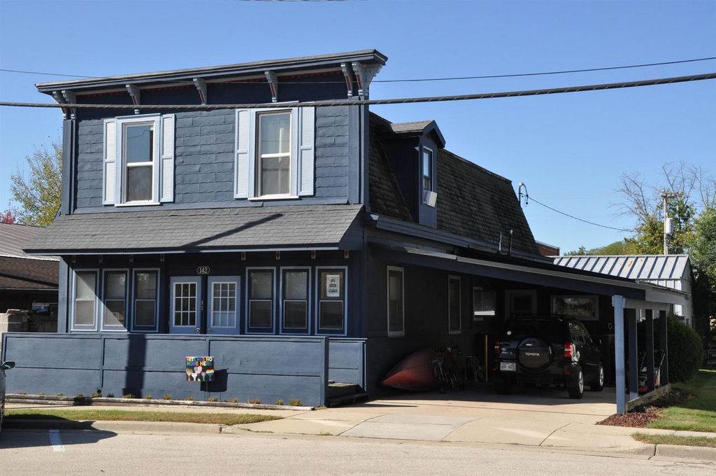 142 N Worcester Street, Spring Green, WI 53588