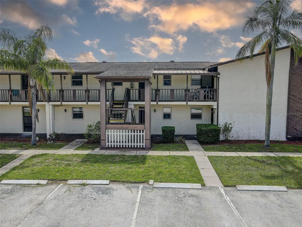 8440 OLD POST ROAD 104, Port Richey, FL 34668