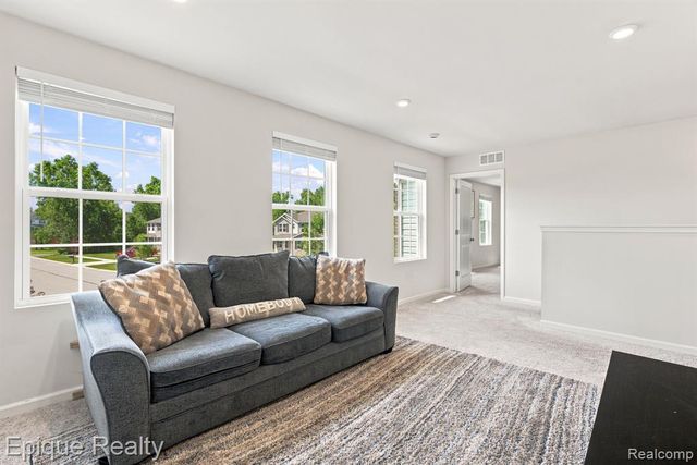 2360 Scenic Hollow Drive, Grand Blanc, MI 48439