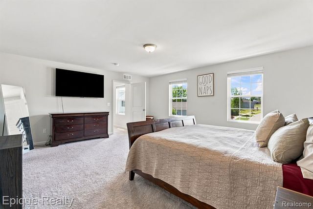 2360 Scenic Hollow Drive, Grand Blanc, MI 48439