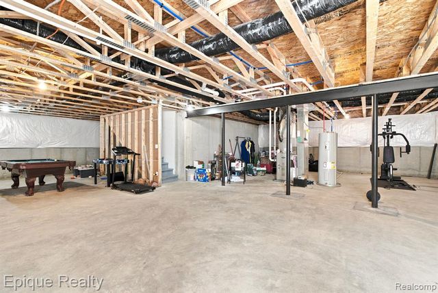 2360 Scenic Hollow Drive, Grand Blanc, MI 48439