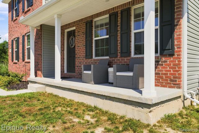 2360 Scenic Hollow Drive, Grand Blanc, MI 48439