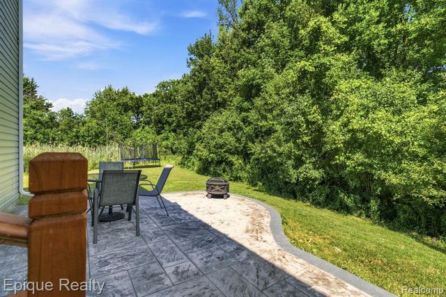 2360 Scenic Hollow Drive, Grand Blanc, MI 48439
