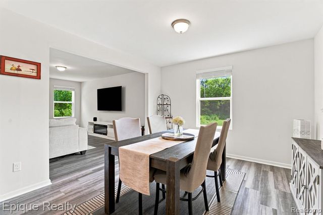 2360 Scenic Hollow Drive, Grand Blanc, MI 48439