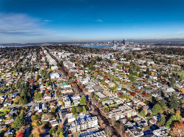 5420 California Avenue SW, Seattle, WA 98136