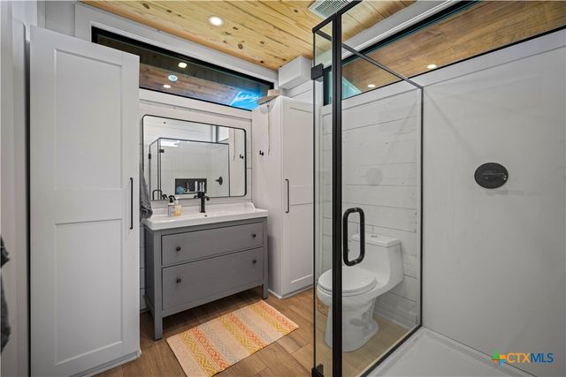 2094 Zimmerscheidt, Columbus, TX 78950