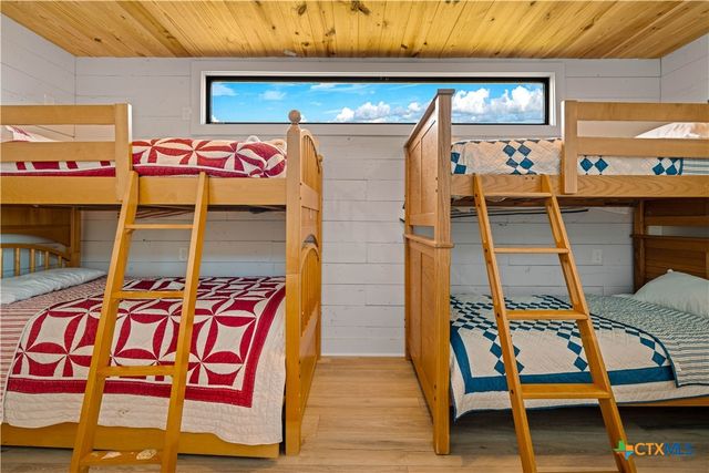 2094 Zimmerscheidt, Columbus, TX 78950