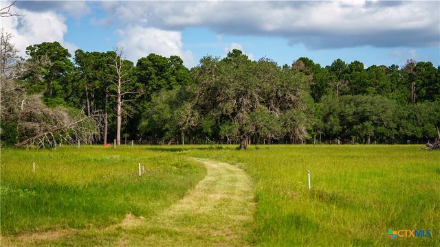 2094 Zimmerscheidt, Columbus, TX 78950