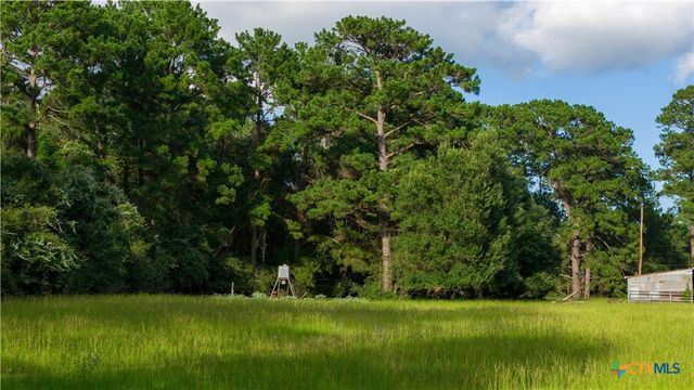 2094 Zimmerscheidt, Columbus, TX 78950