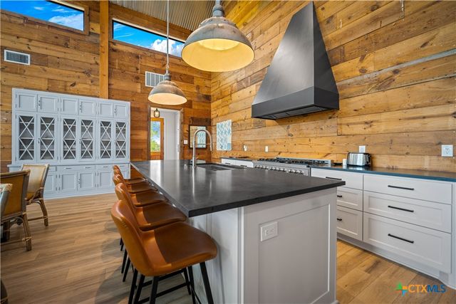 2094 Zimmerscheidt, Columbus, TX 78950