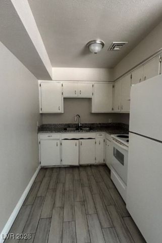 718 West Wilson Avenue 103, Las Vegas, NV 89106
