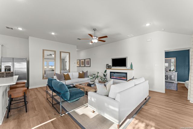 2860 Cavern Grove, Seguin, TX 78155