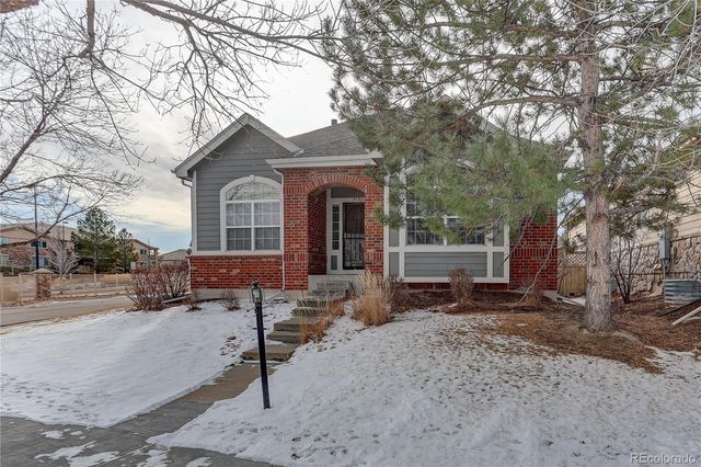7153 S Versailles Way, Aurora, CO 80016