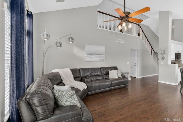 7153 S Versailles Way, Aurora, CO 80016