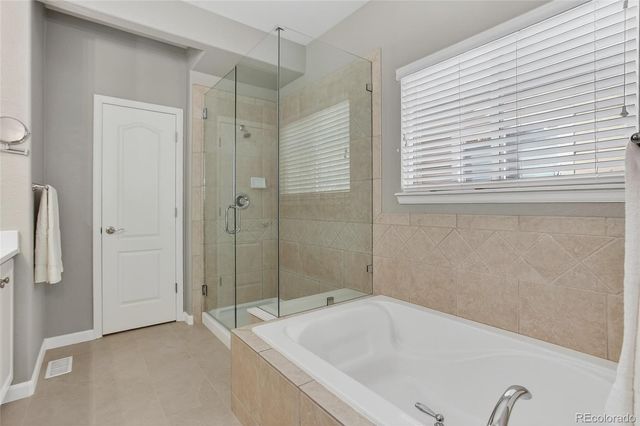 7153 S Versailles Way, Aurora, CO 80016