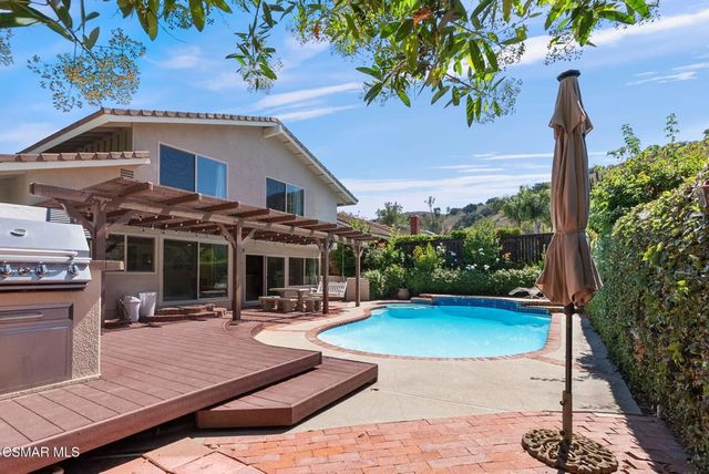 2910 Bear River Circle, Westlake Village, CA 91362