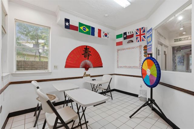 13700 Lakewood Forest Drive, Houston, TX 77070