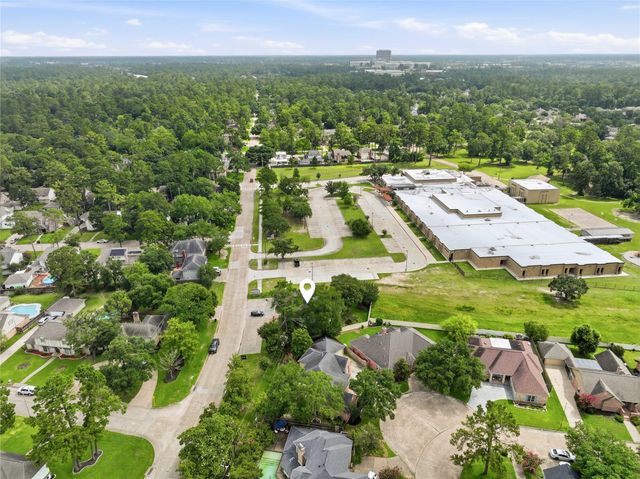 13700 Lakewood Forest Drive, Houston, TX 77070