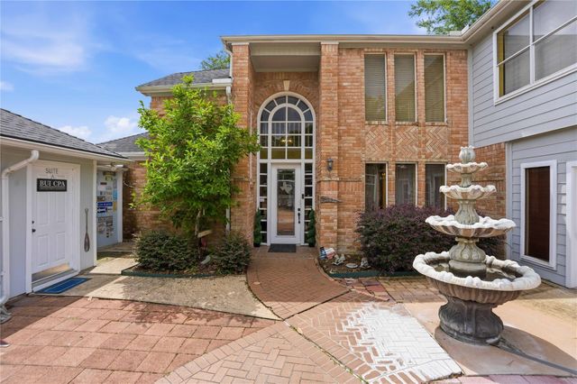 13700 Lakewood Forest Drive, Houston, TX 77070