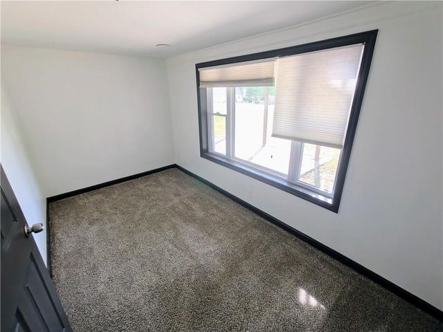 7108 N Broadway Street, Gladstone, MO 64118