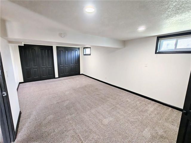 7108 N Broadway Street, Gladstone, MO 64118