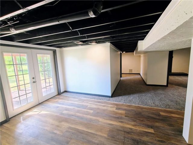 7108 N Broadway Street, Gladstone, MO 64118