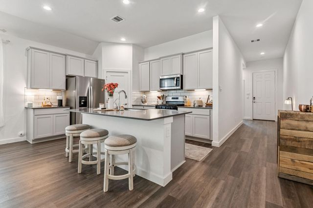 560 Newcomb Hollow Drive, Conroe, TX 77304