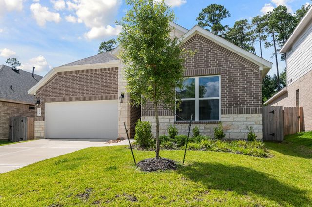 560 Newcomb Hollow Drive, Conroe, TX 77304