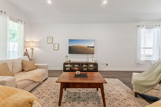 560 Newcomb Hollow Drive, Conroe, TX 77304