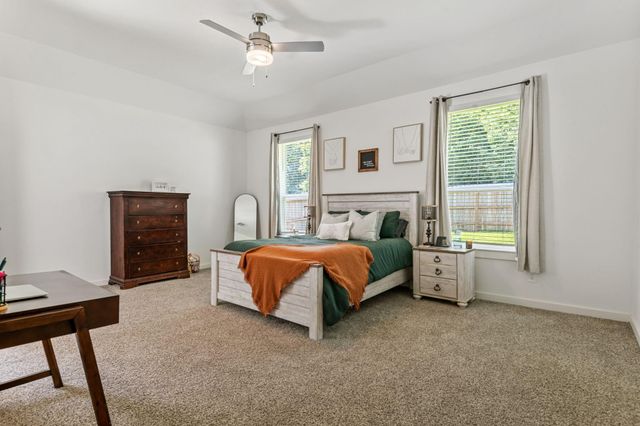 560 Newcomb Hollow Drive, Conroe, TX 77304