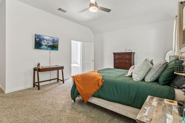 560 Newcomb Hollow Drive, Conroe, TX 77304