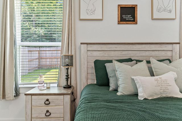 560 Newcomb Hollow Drive, Conroe, TX 77304