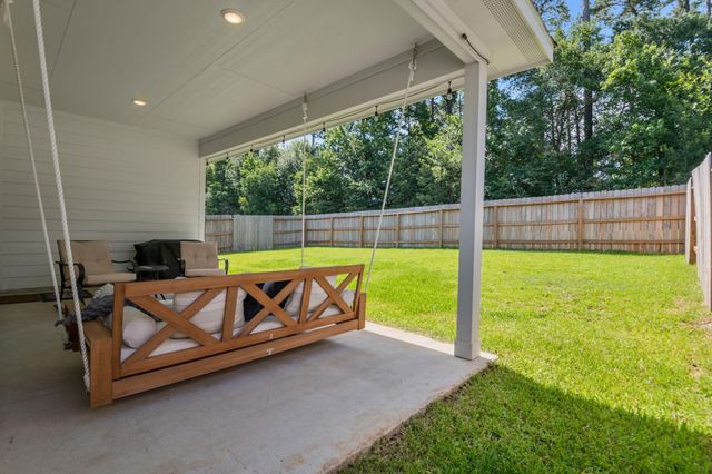 560 Newcomb Hollow Drive, Conroe, TX 77304