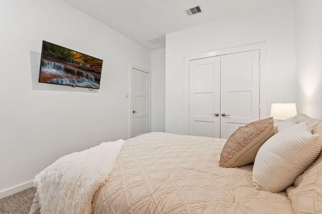 560 Newcomb Hollow Drive, Conroe, TX 77304