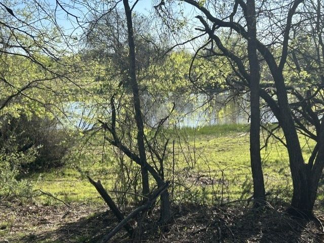 333 Lubbock Drive, Azle, TX 76020